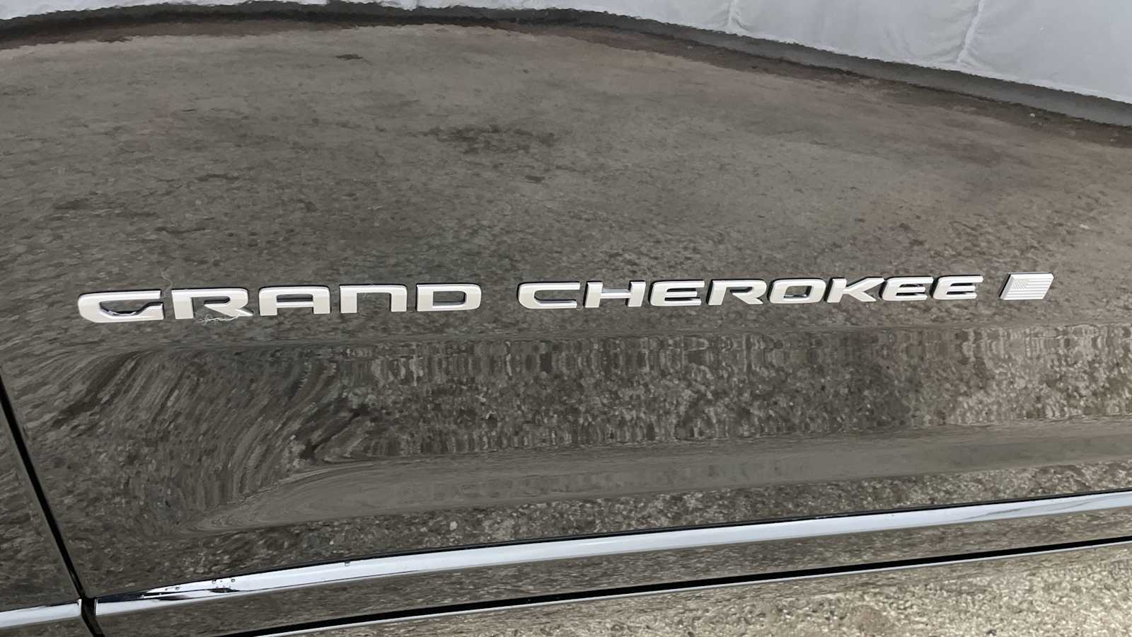 Thumbnail: 2025 Jeep Grand Cherokee - 43