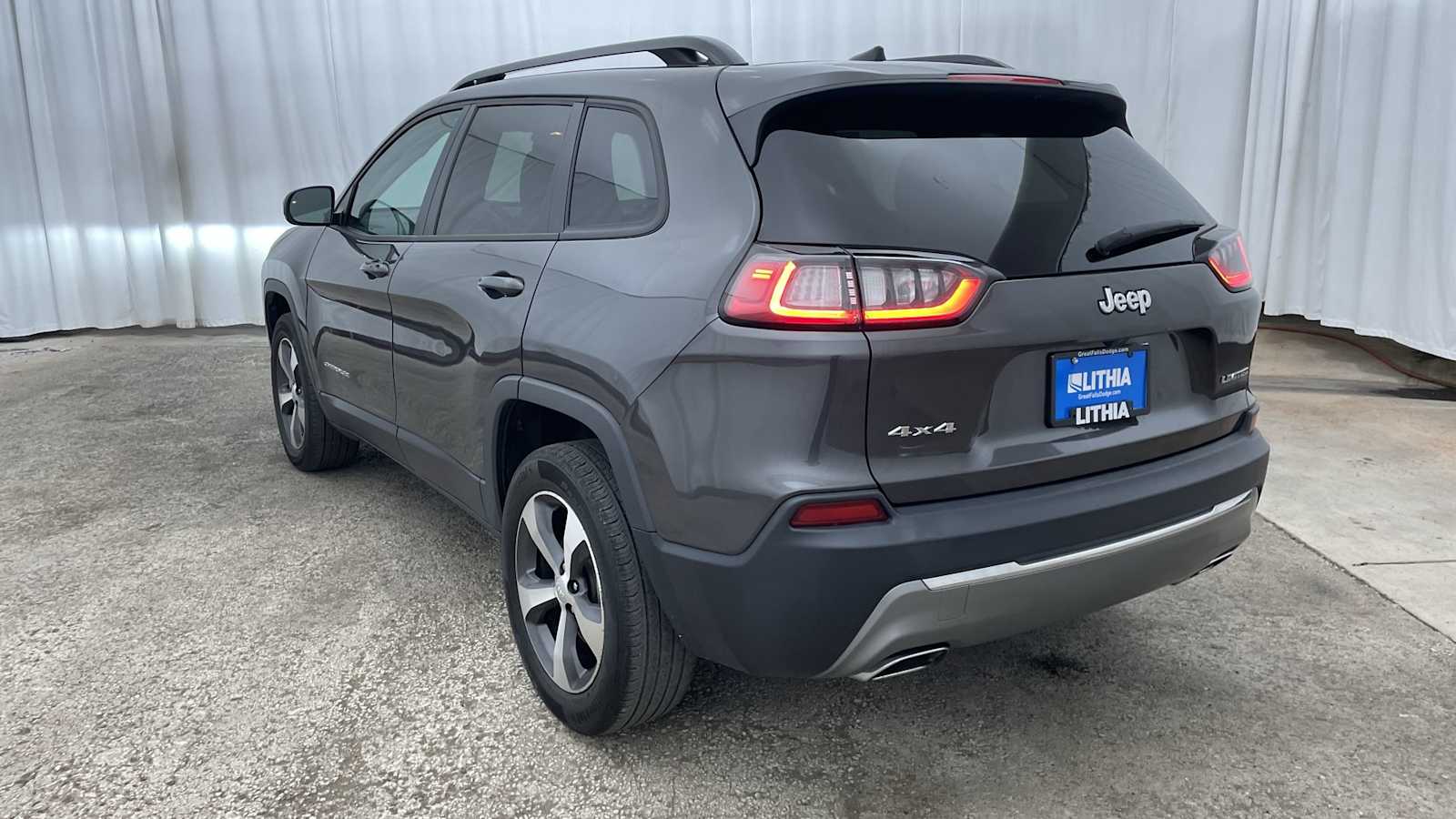 Thumbnail: 2022 Jeep Cherokee - 32