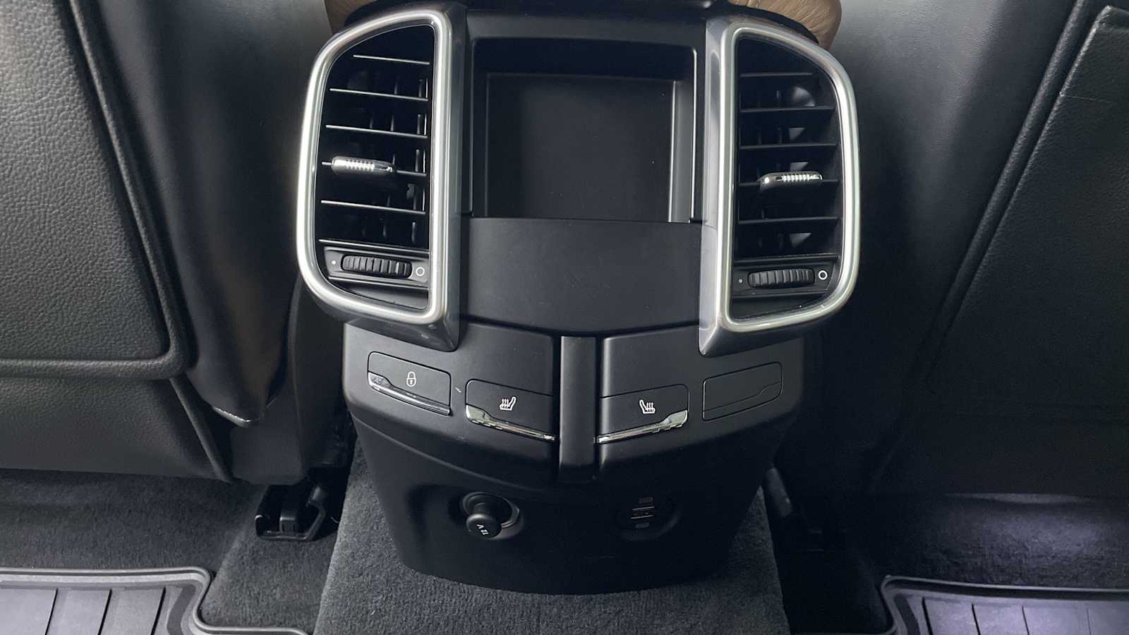 Thumbnail: 2018 Porsche Cayenne - 26