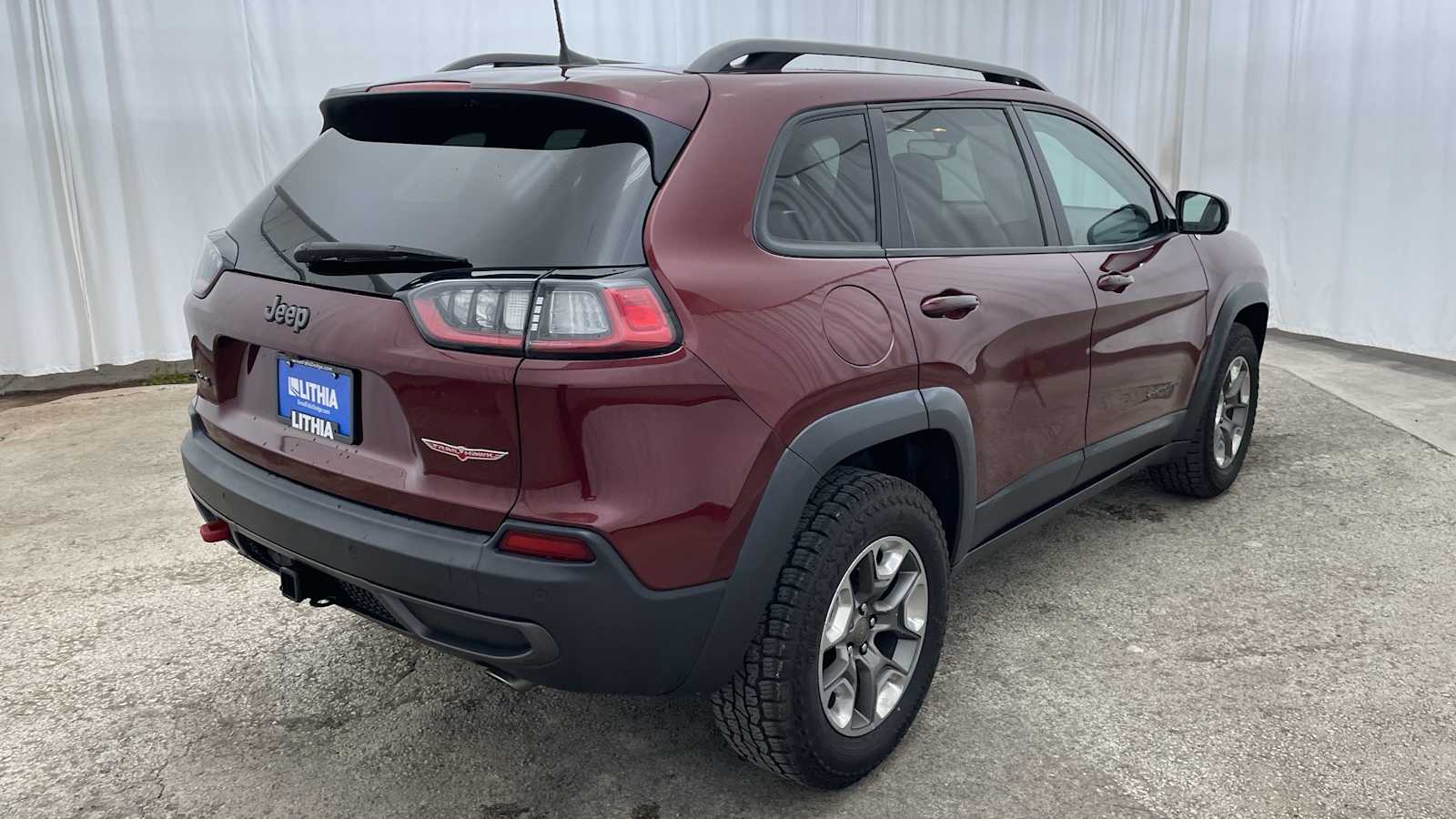 Thumbnail: 2020 Jeep Cherokee - 37