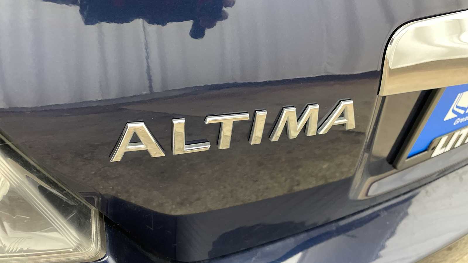 Thumbnail: 2012 Nissan Altima - 31