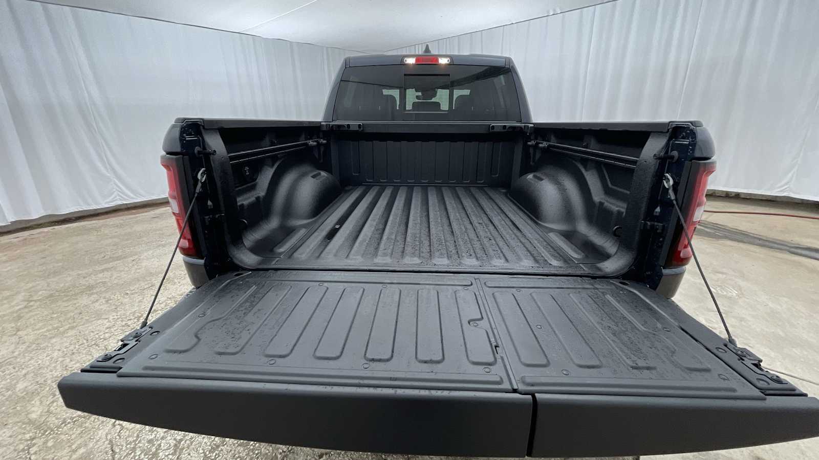 Thumbnail: 2026 RAM 1500 - 32