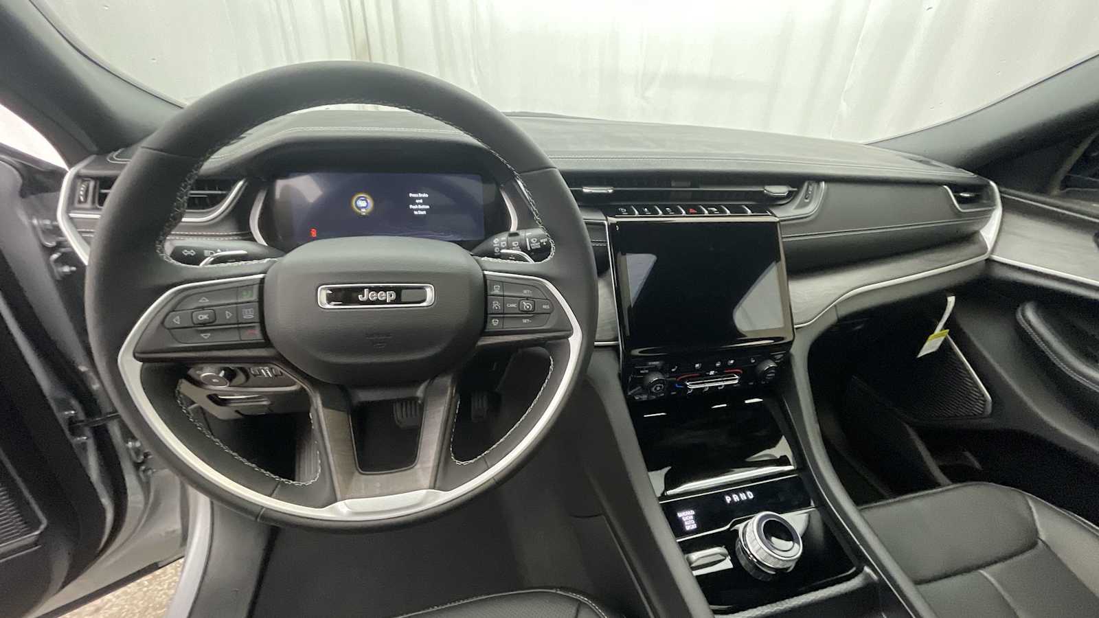 Thumbnail: 2025 Jeep Grand Cherokee - 3