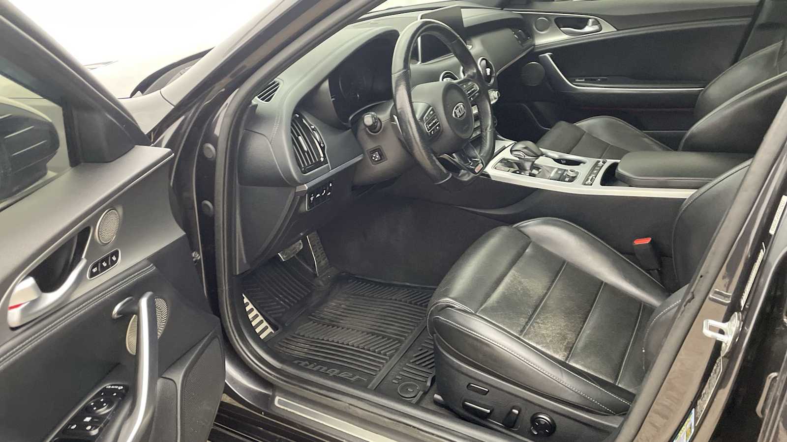 Thumbnail: 2019 Kia Stinger - 2