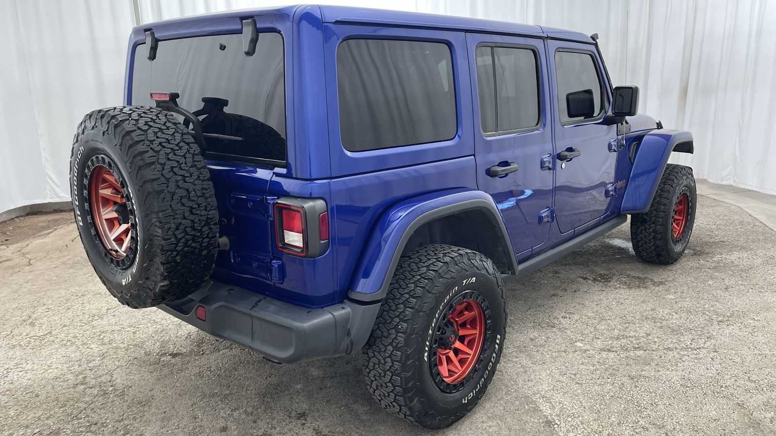 Thumbnail: 2020 Jeep Wrangler - 33