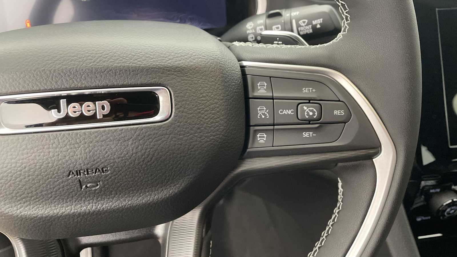 Thumbnail: 2025 Jeep Grand Cherokee - 15