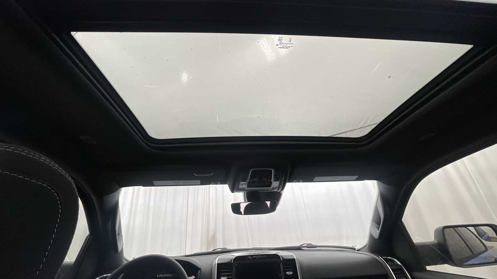 Thumbnail: 2026 RAM 1500 - 9