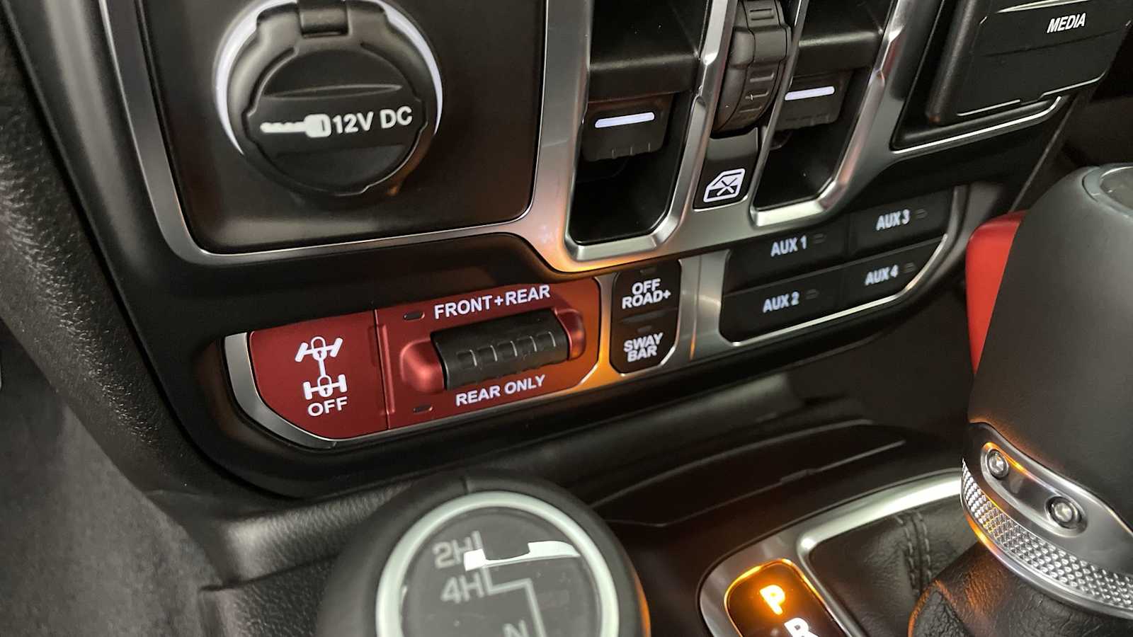 Thumbnail: 2025 Jeep Gladiator - 25