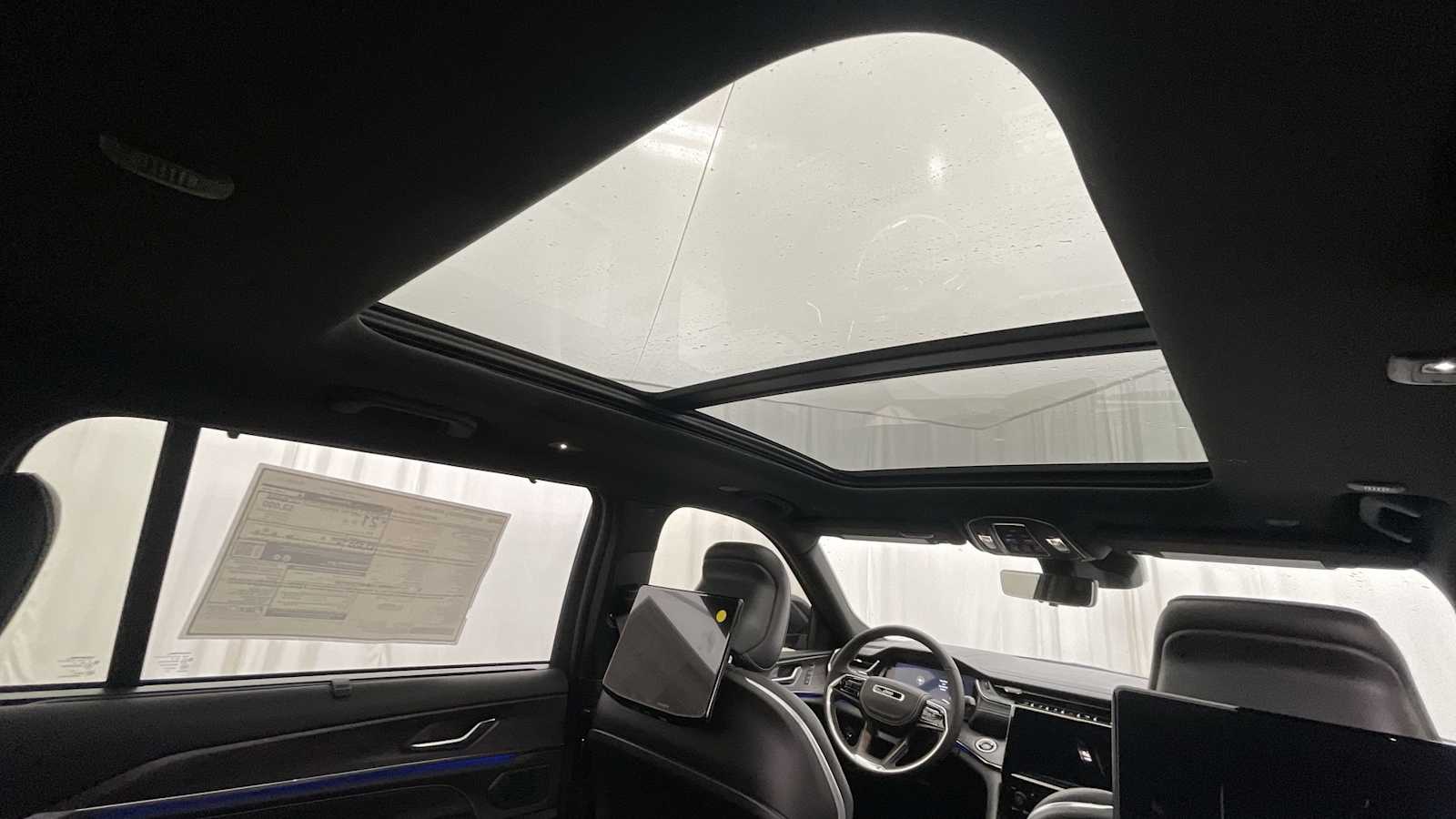 Thumbnail: 2025 Jeep Grand Cherokee - 13