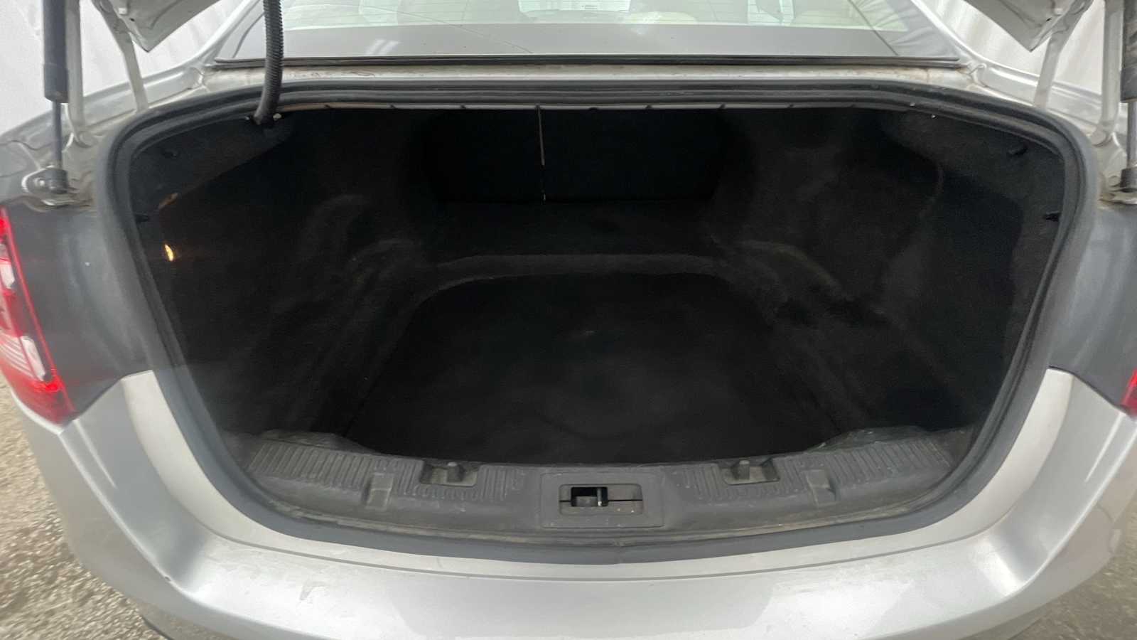 Thumbnail: 2013 Ford Taurus - 26