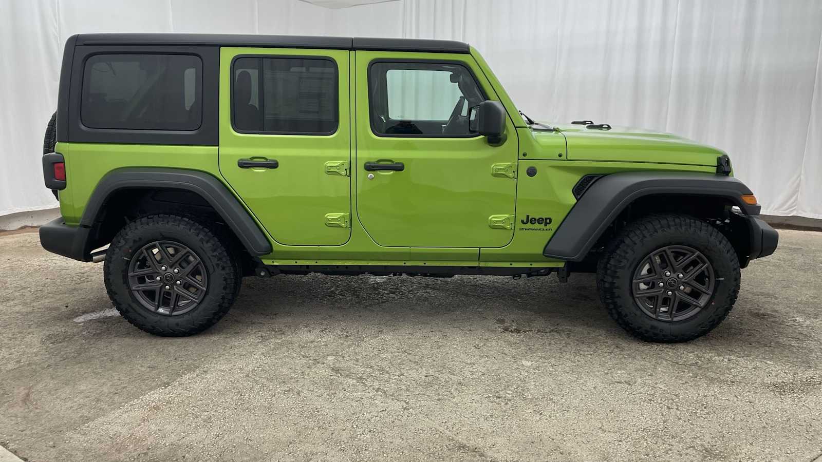 Thumbnail: 2026 Jeep Wrangler - 37