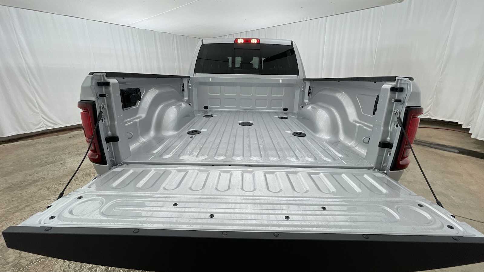 Thumbnail: 2026 RAM 3500 - 27