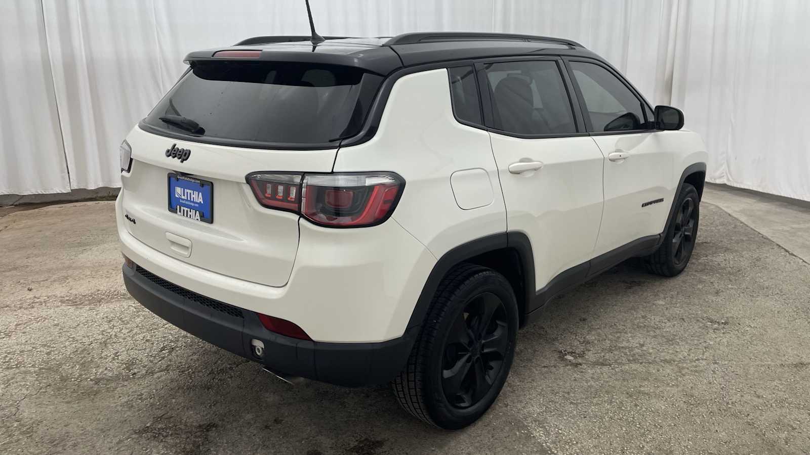 Thumbnail: 2018 Jeep Compass - 29