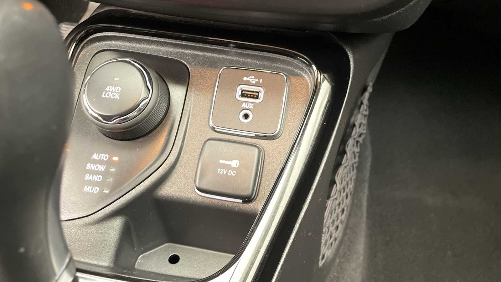 Thumbnail: 2021 Jeep Compass - 18