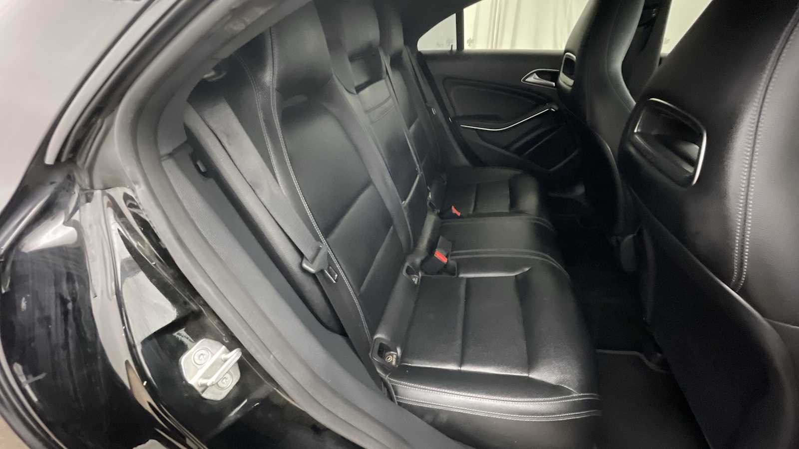 Thumbnail: 2018 Mercedes-Benz CLA - 10