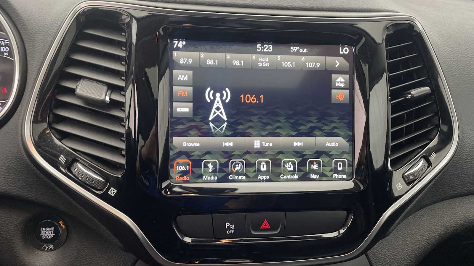 Thumbnail: 2019 Jeep Cherokee - 20