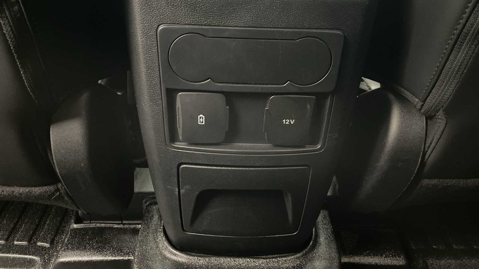 Thumbnail: 2022 Ford Explorer - 23