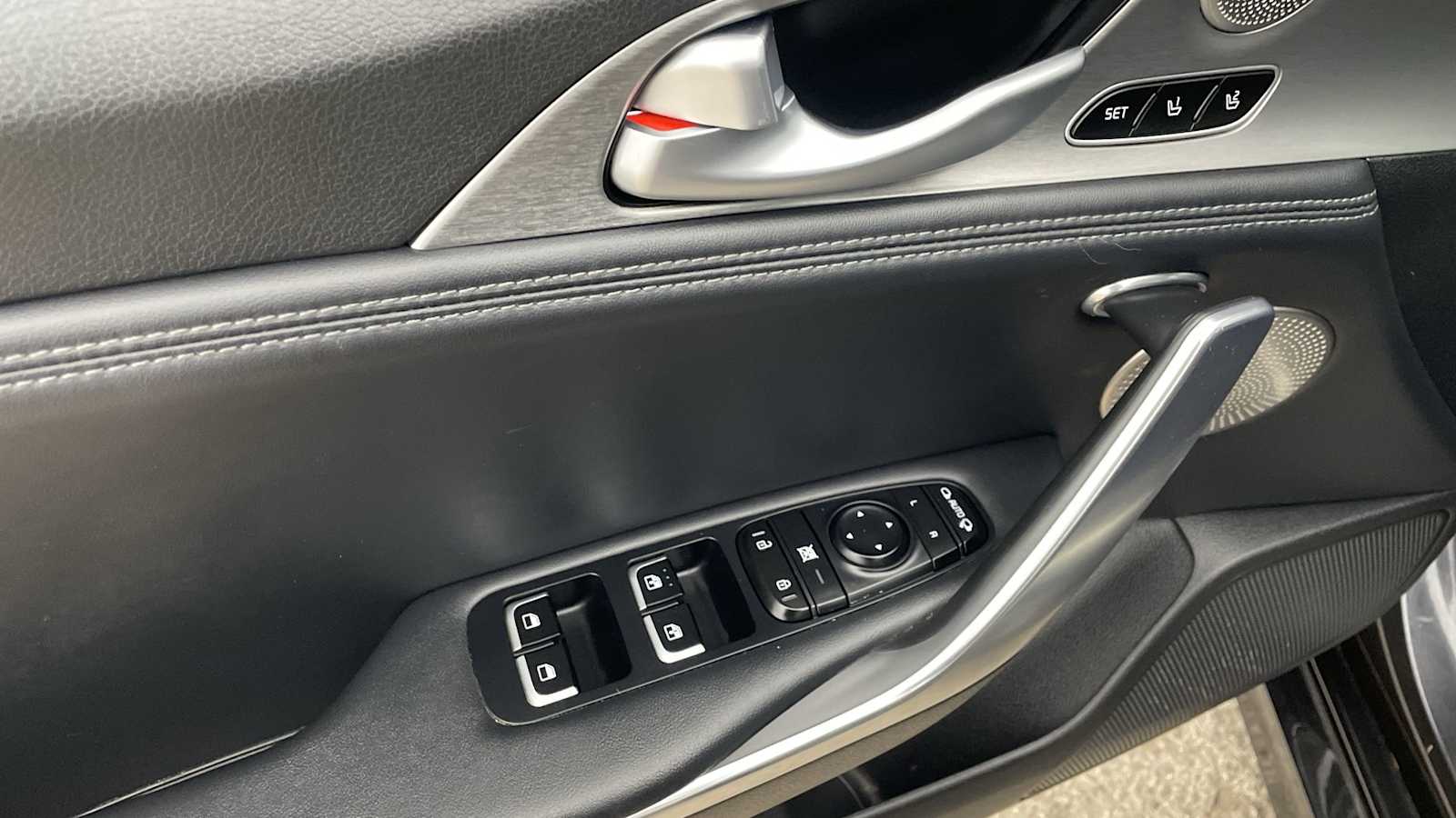 Thumbnail: 2019 Kia Stinger - 7