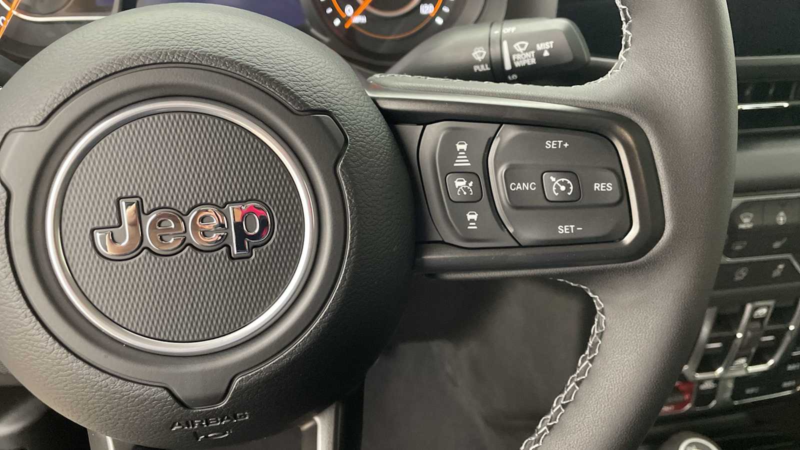 Thumbnail: 2025 Jeep Gladiator - 14