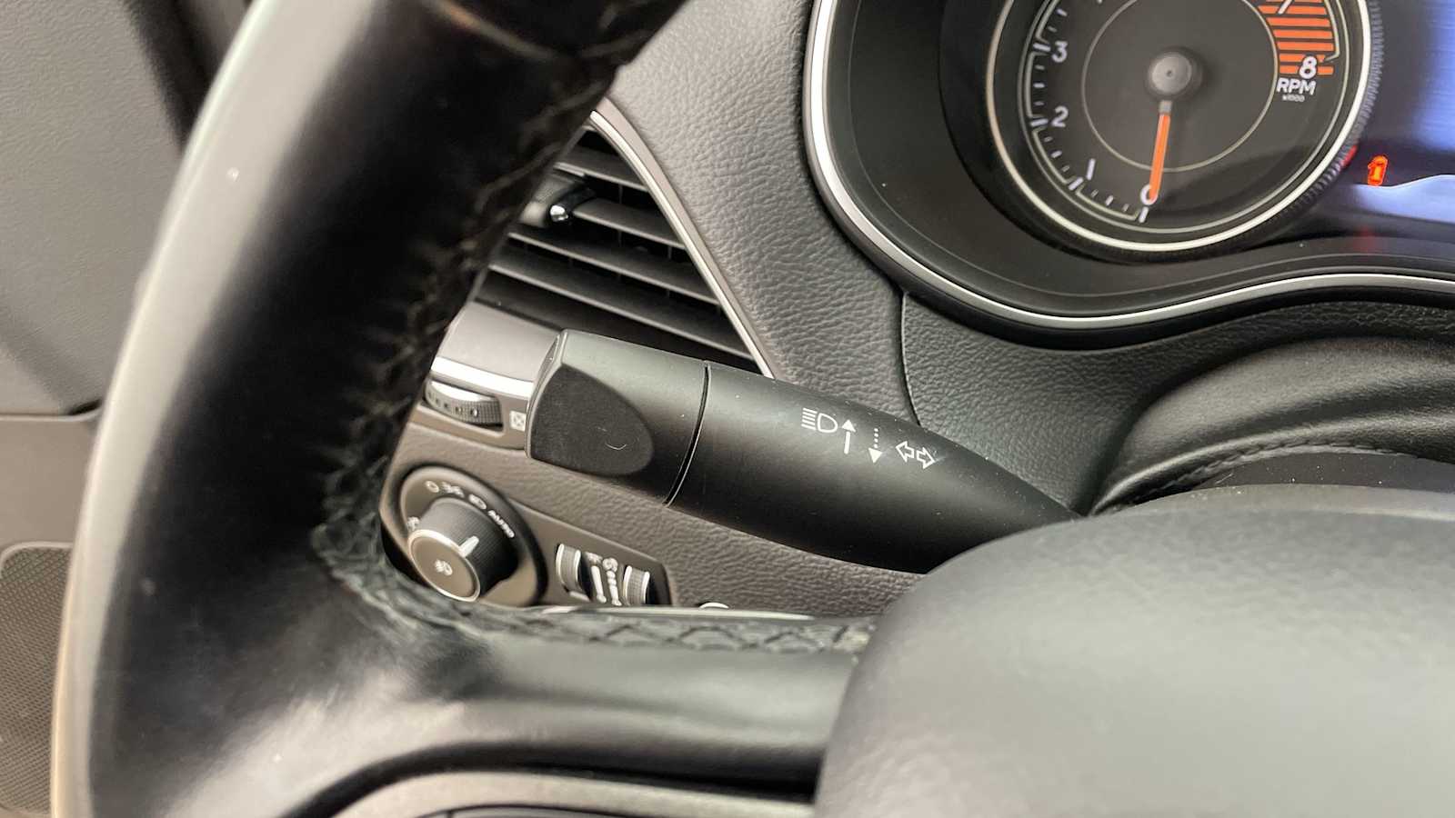 Thumbnail: 2020 Jeep Cherokee - 18