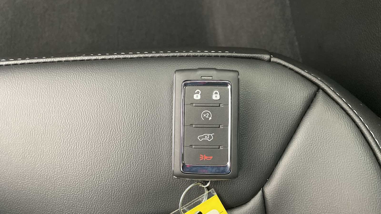 Thumbnail: 2025 Jeep Grand Cherokee - 25