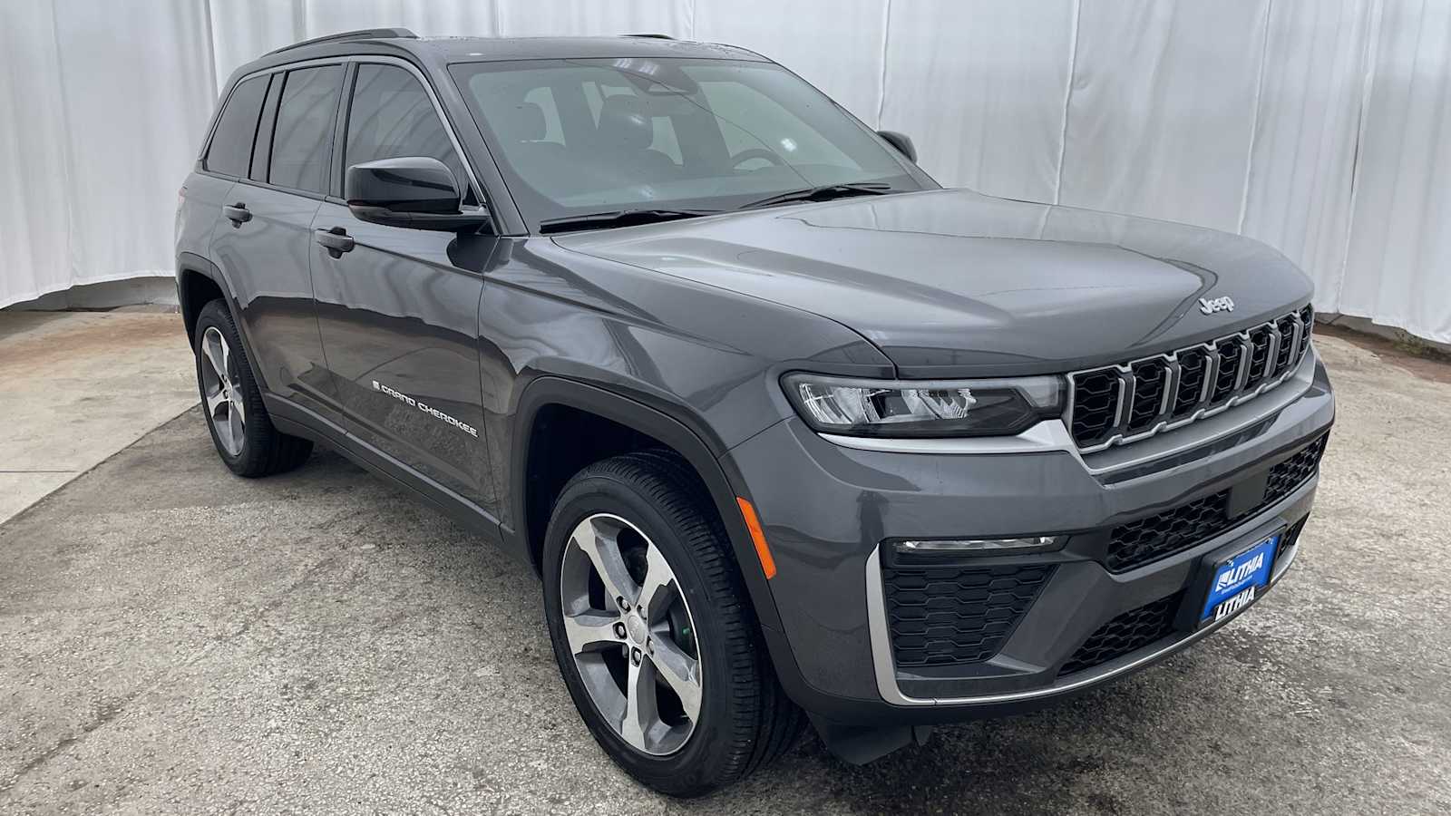 Thumbnail: 2026 Jeep Grand Cherokee - 38