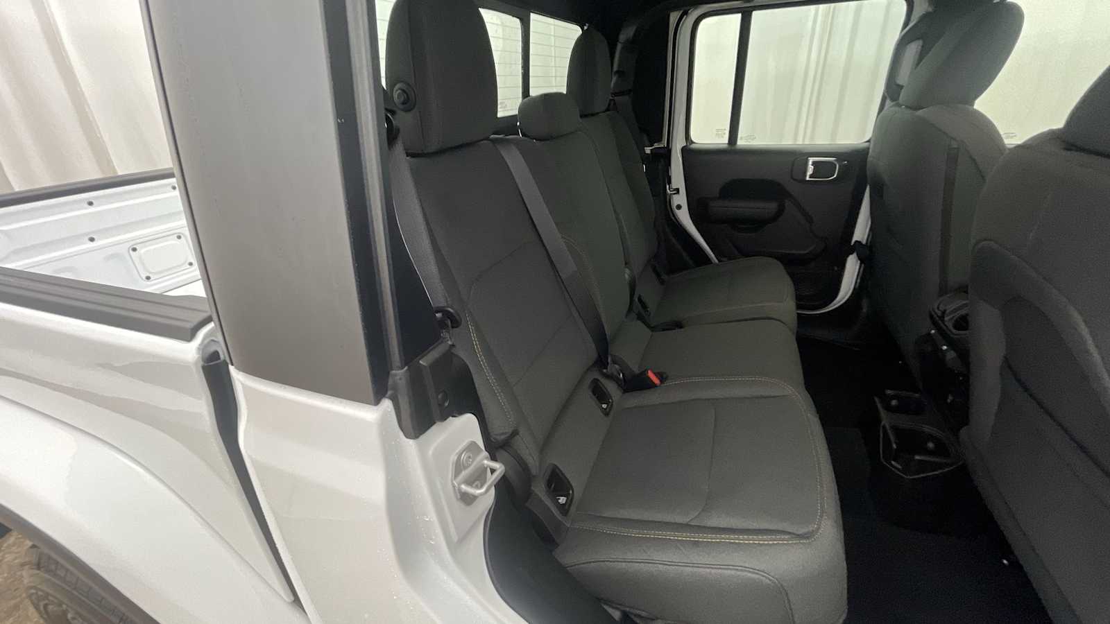 Thumbnail: 2025 Jeep Gladiator - 11