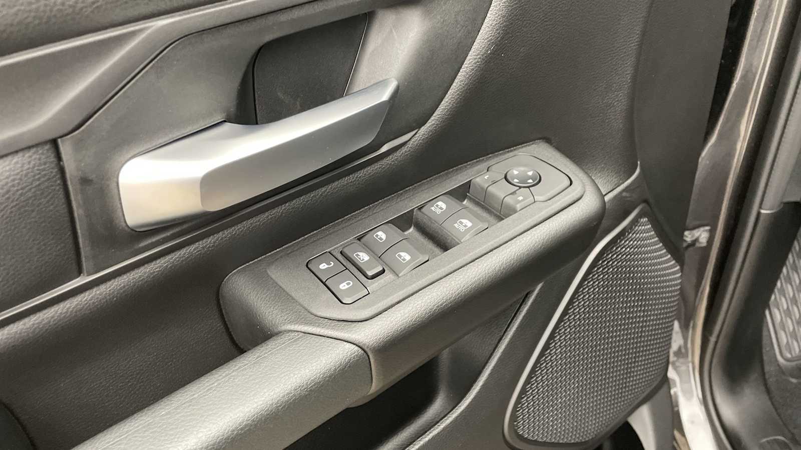 Thumbnail: 2025 RAM 1500 - 6