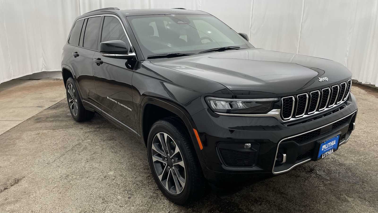 Thumbnail: 2025 Jeep Grand Cherokee - 39