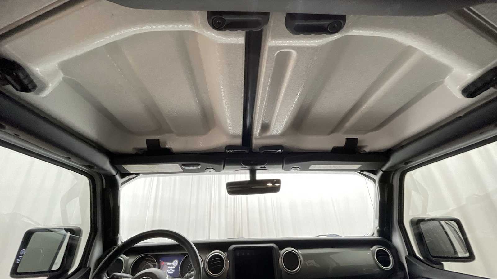 Thumbnail: 2020 Jeep Wrangler - 9