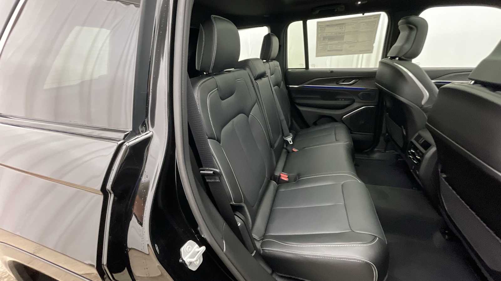 Thumbnail: 2025 Jeep Grand Cherokee - 11