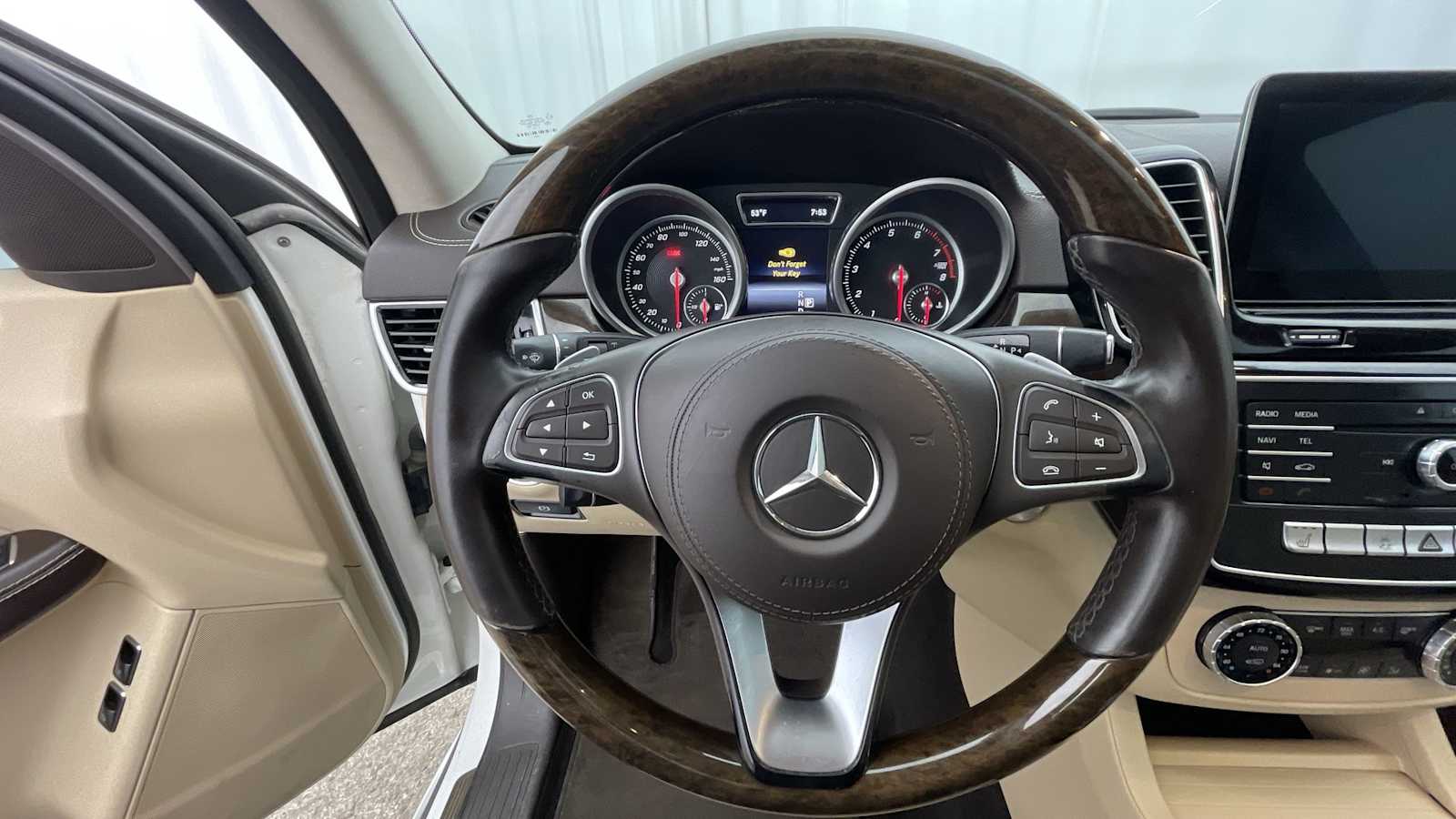 Thumbnail: 2017 Mercedes-Benz GLS - 15