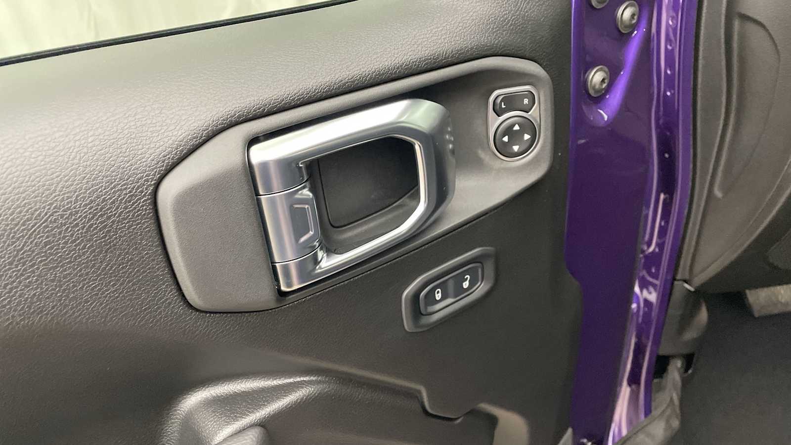 Thumbnail: 2026 Jeep Gladiator - 7