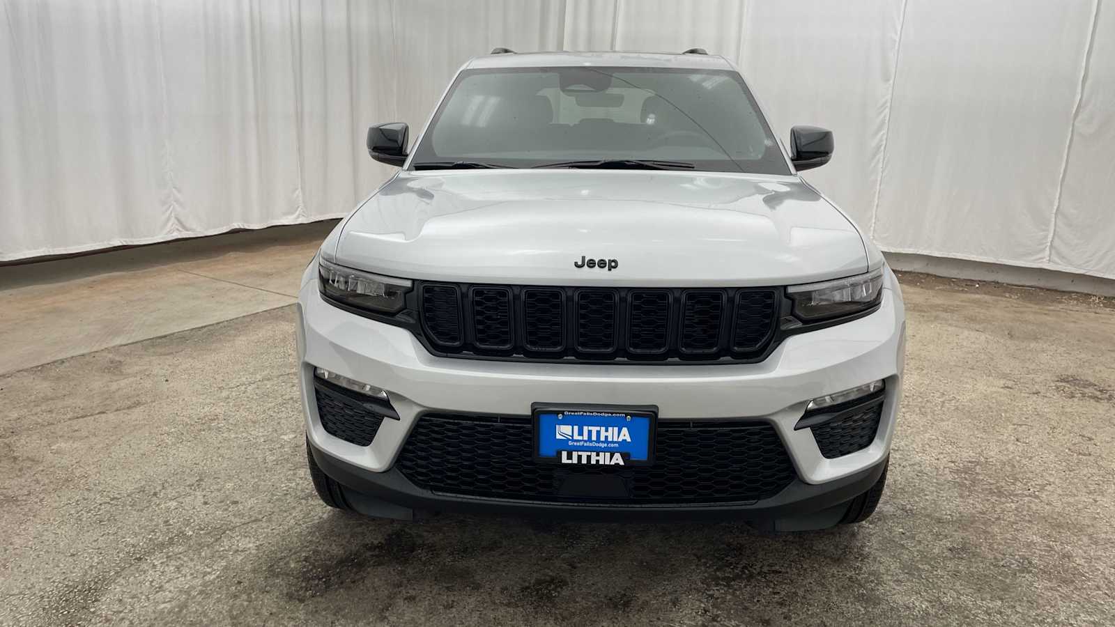 Thumbnail: 2025 Jeep Grand Cherokee - 40