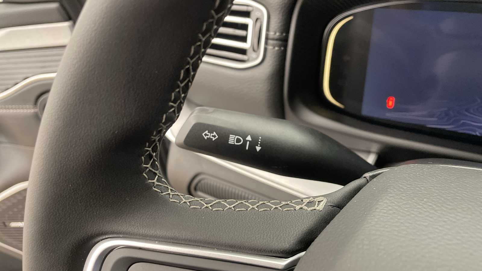 Thumbnail: 2025 Jeep Wagoneer - 19