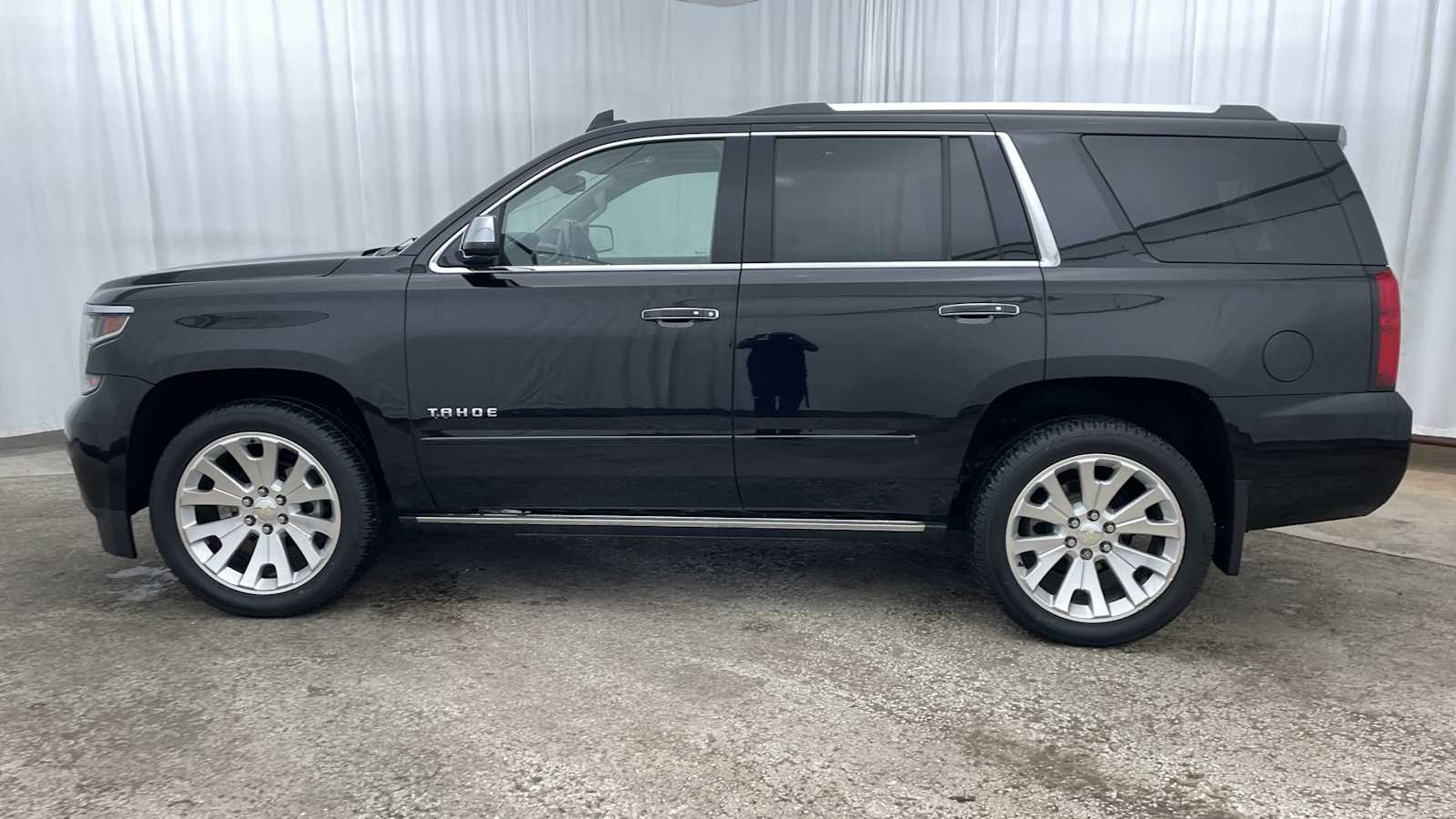 Thumbnail: 2019 Chevrolet Tahoe - 33