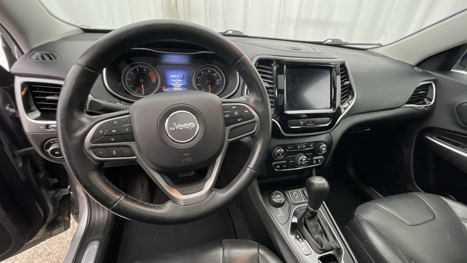 Thumbnail: 2019 Jeep Cherokee - 3