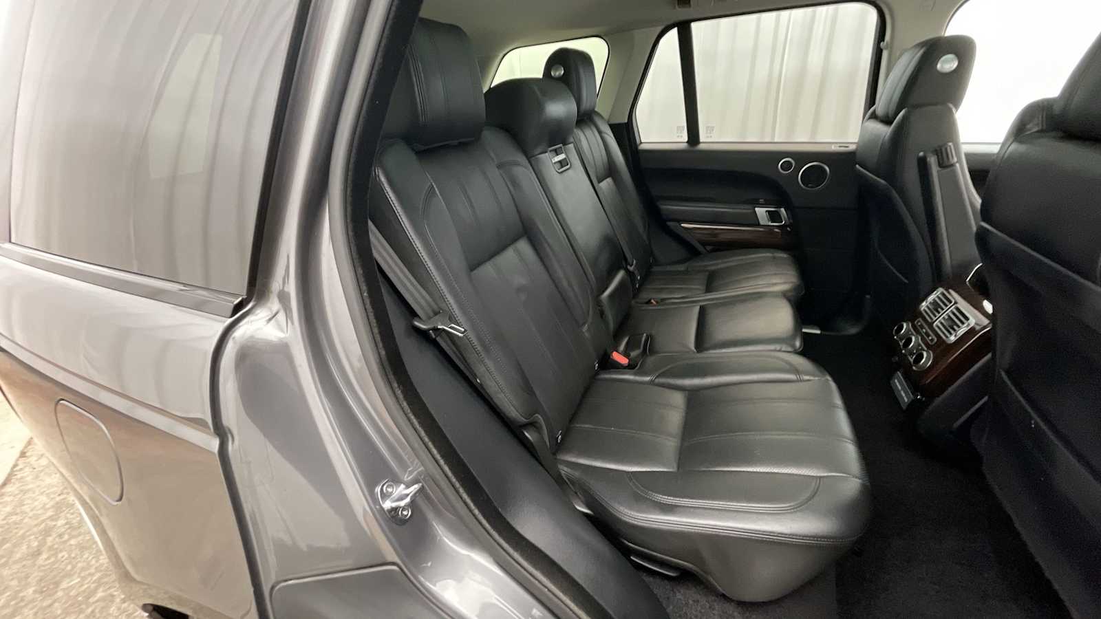 Thumbnail: 2017 Land Rover Range Rover - 11