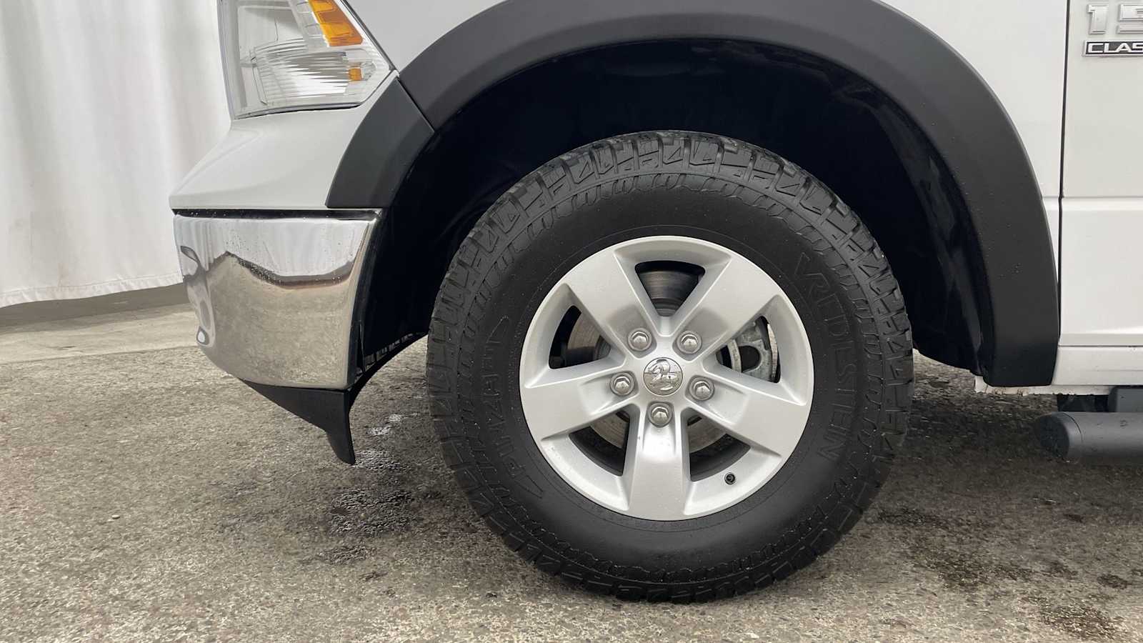 Thumbnail: 2021 RAM 1500 Classic - 31