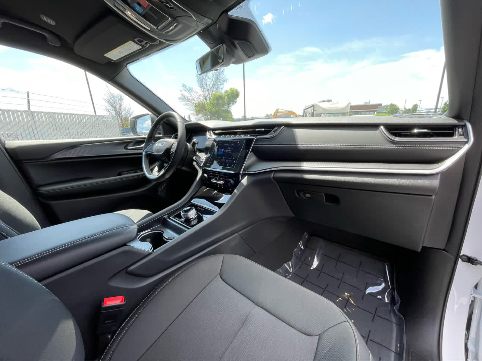 Thumbnail: 2025 Jeep Grand Cherokee - 29