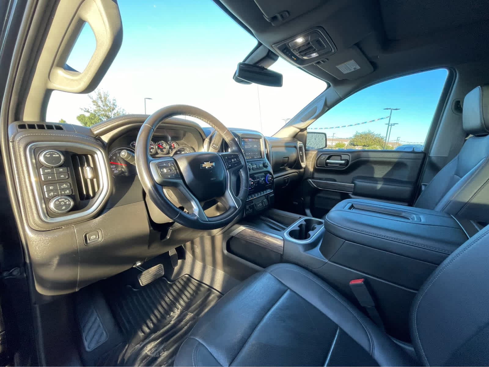 Thumbnail: 2022 Chevrolet Silverado 1500 - 2