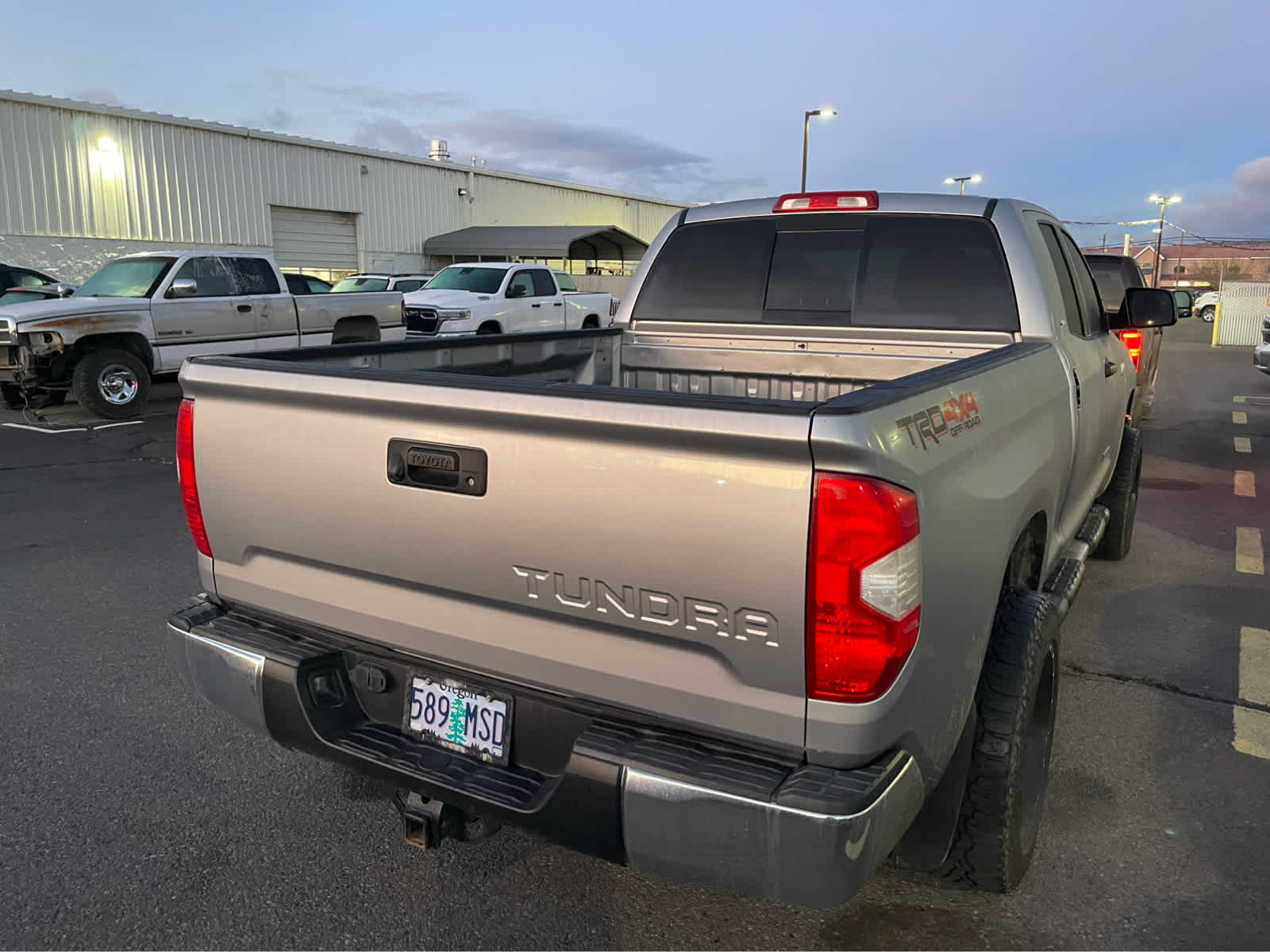 2017 Toyota Tundra SR5 Double Cab photo 4