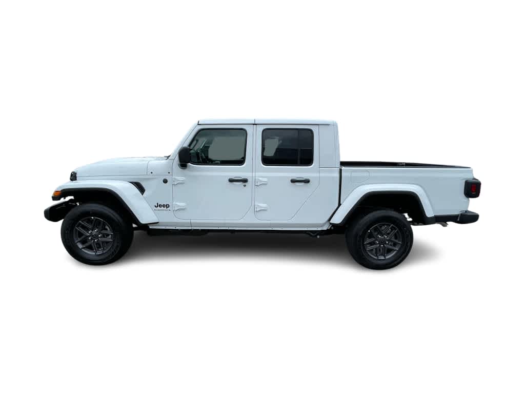 Thumbnail: 2026 Jeep Gladiator - 3