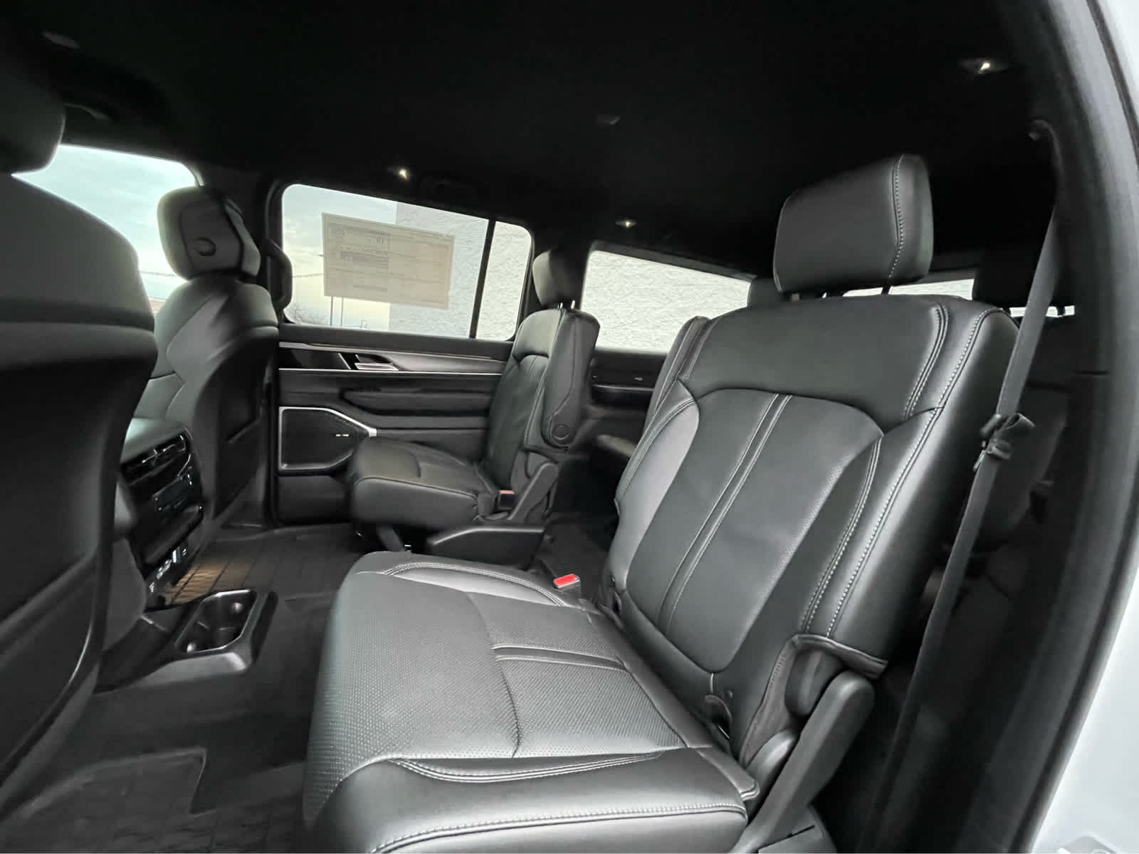 Thumbnail: 2026 Jeep Grand Wagoneer - 23