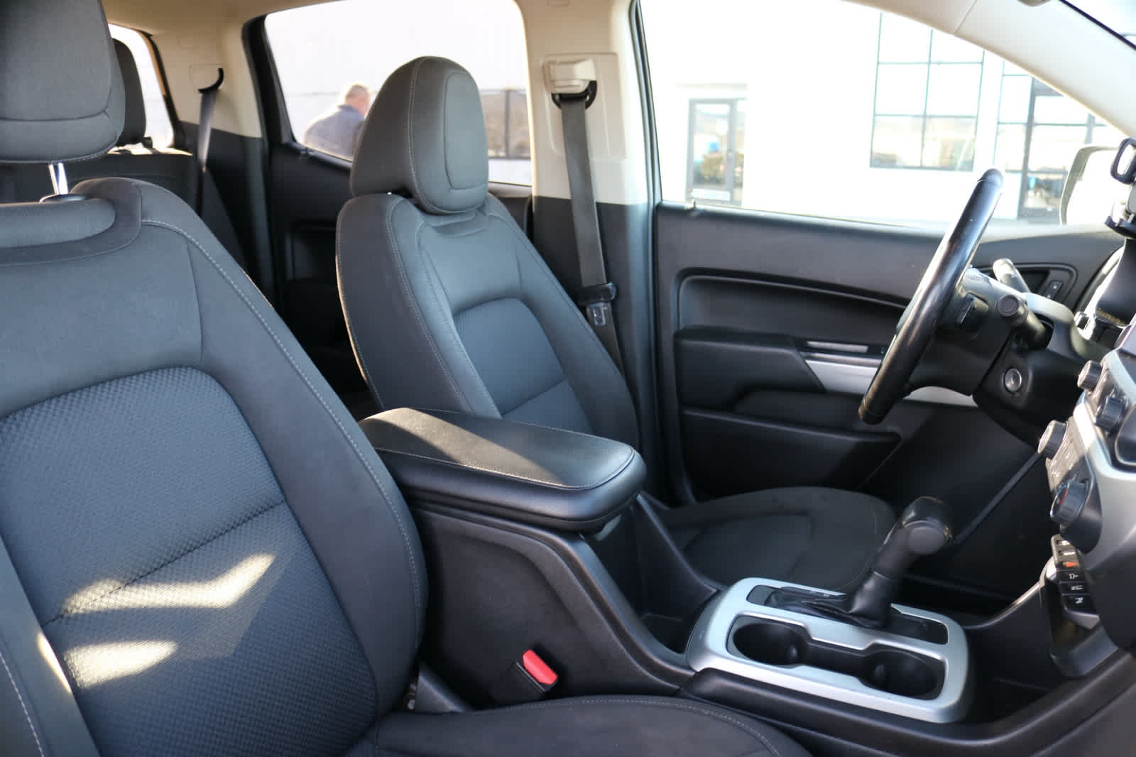 Thumbnail: 2019 Chevrolet Colorado - 26