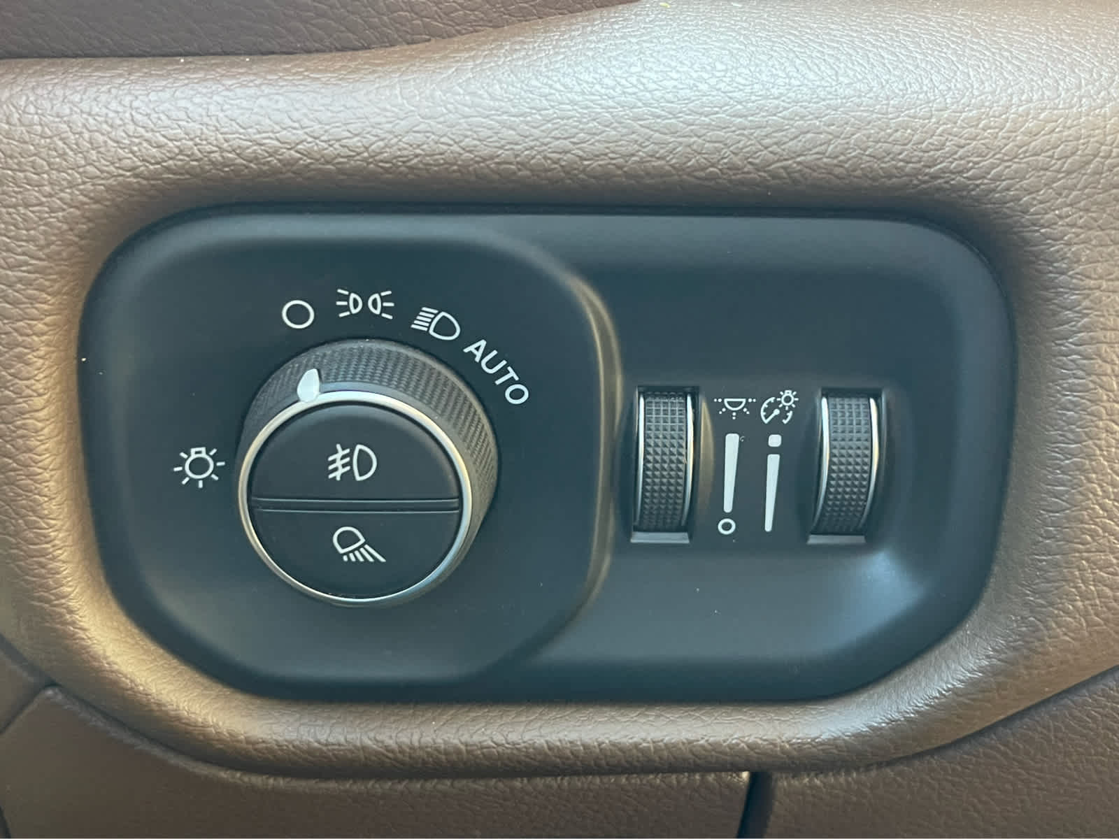 Thumbnail: 2020 RAM 1500 - 19