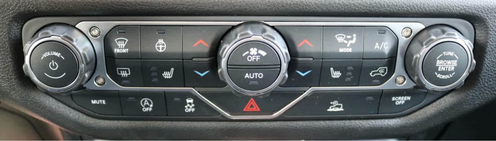 Thumbnail: 2026 Jeep Wrangler - 18