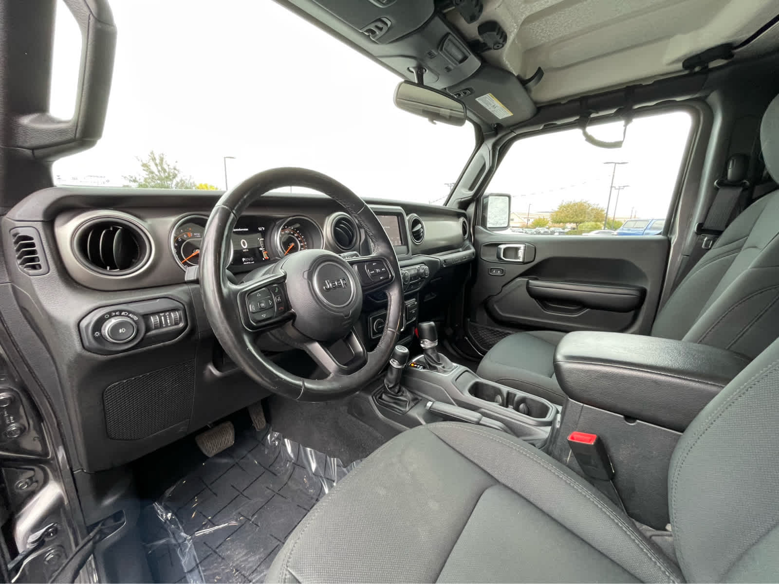 2019 Jeep Wrangler Unlimited Sport photo 2