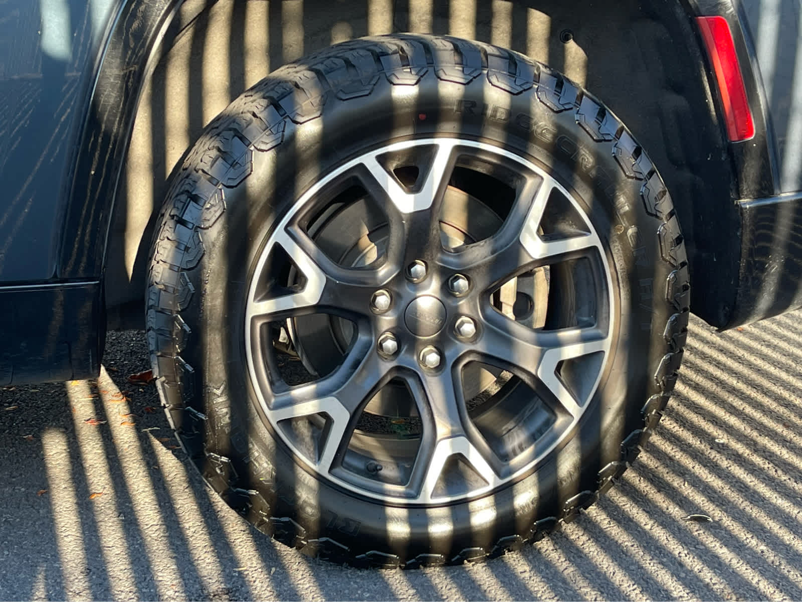 Thumbnail: 2023 Jeep Wagoneer - 11