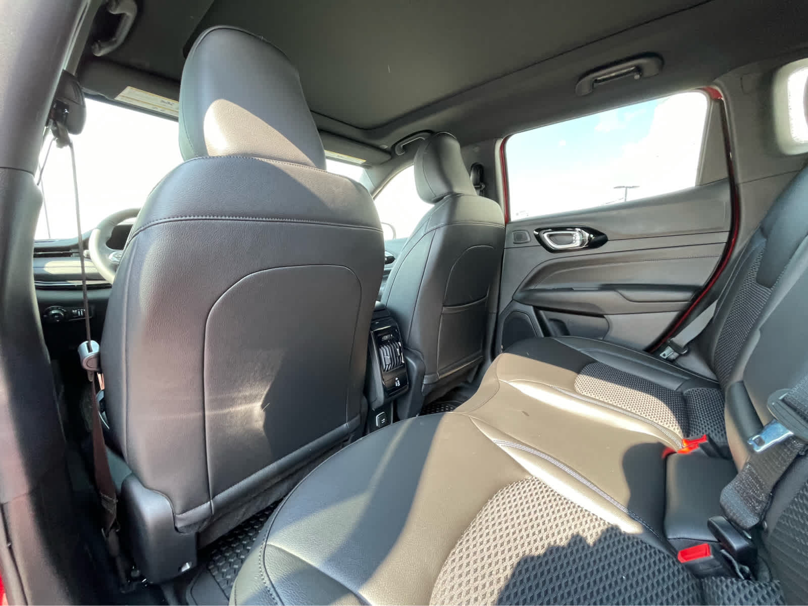 Thumbnail: 2025 Jeep Compass - 22